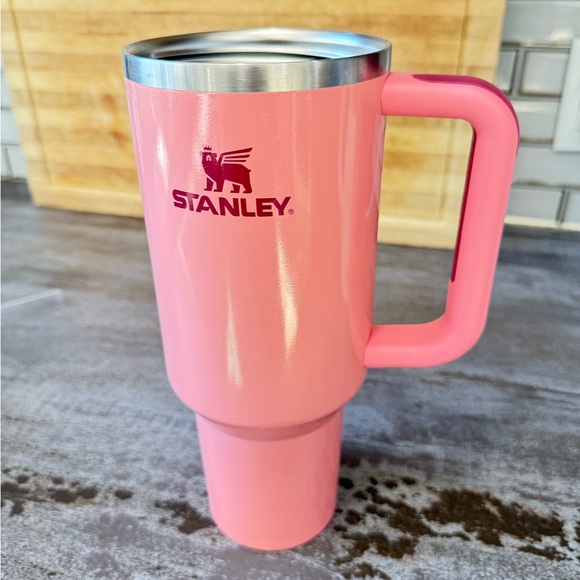 Stanley Quencher H2.0 40oz Salmon Pink - Picture 2 of 7